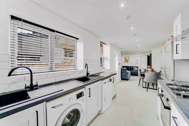 153 Leopold Road L7 8SS image 2