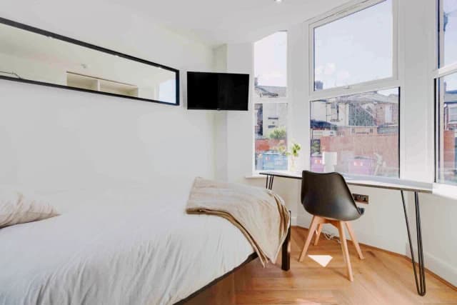 141 Albert Edward Road L7 image