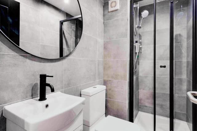 141 Albert Edward Road L7 image