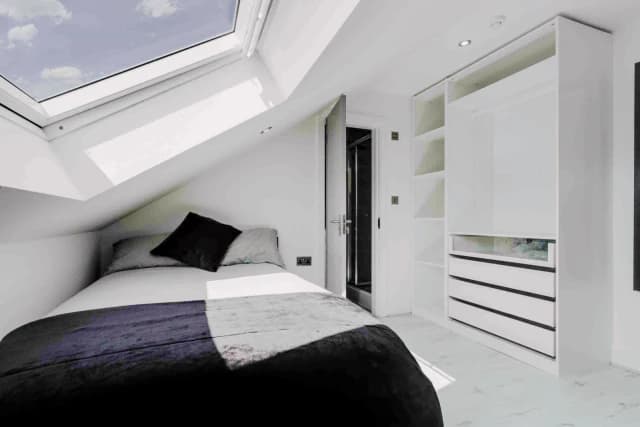 126 Alderson Road L15 image
