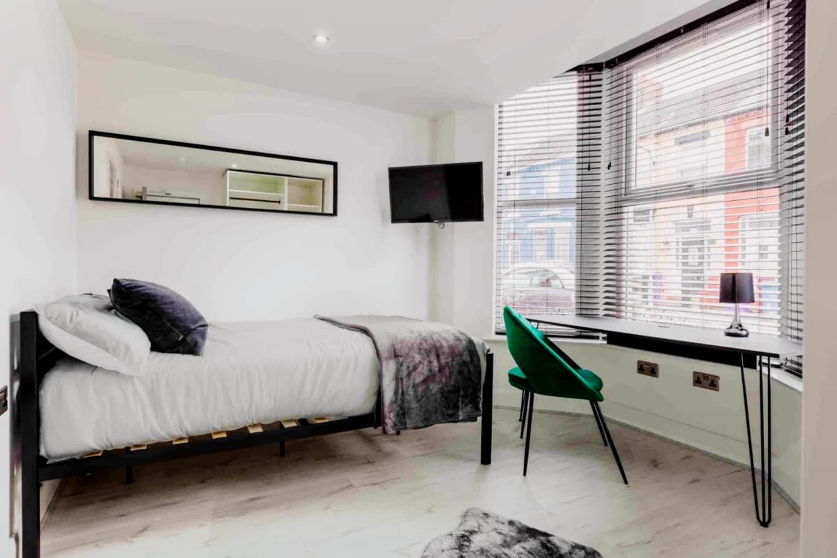 74 Carholme Road, LN1 image 3