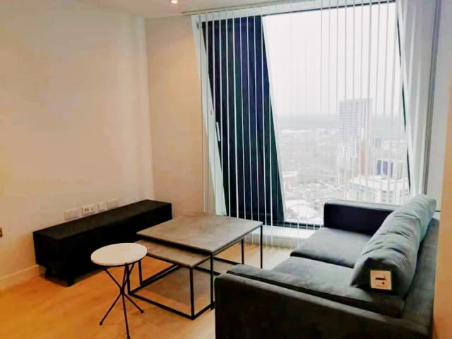 2 Bedrooms 1 bathroom