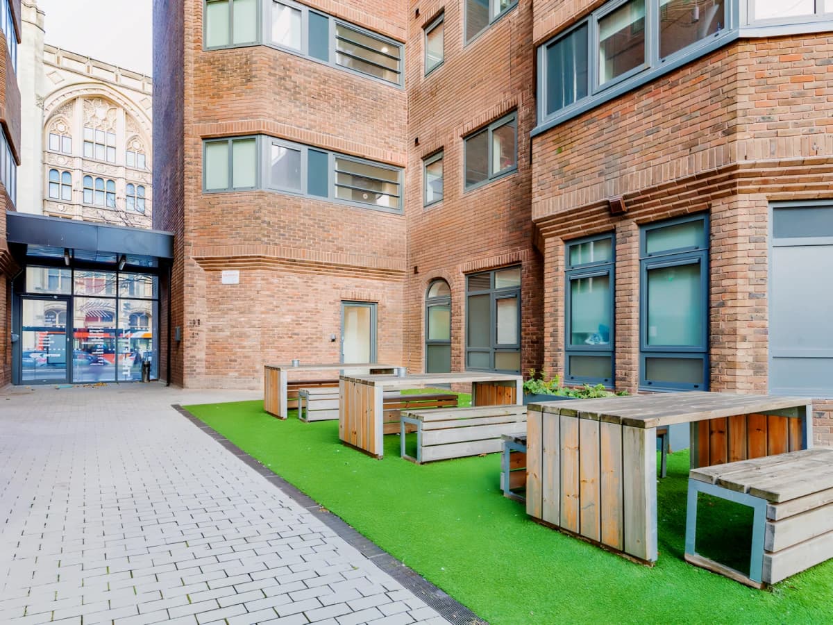 Outdoor Features