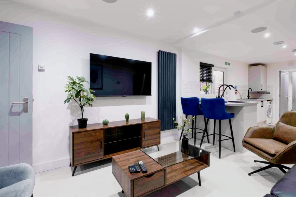5 South Parade, LN1