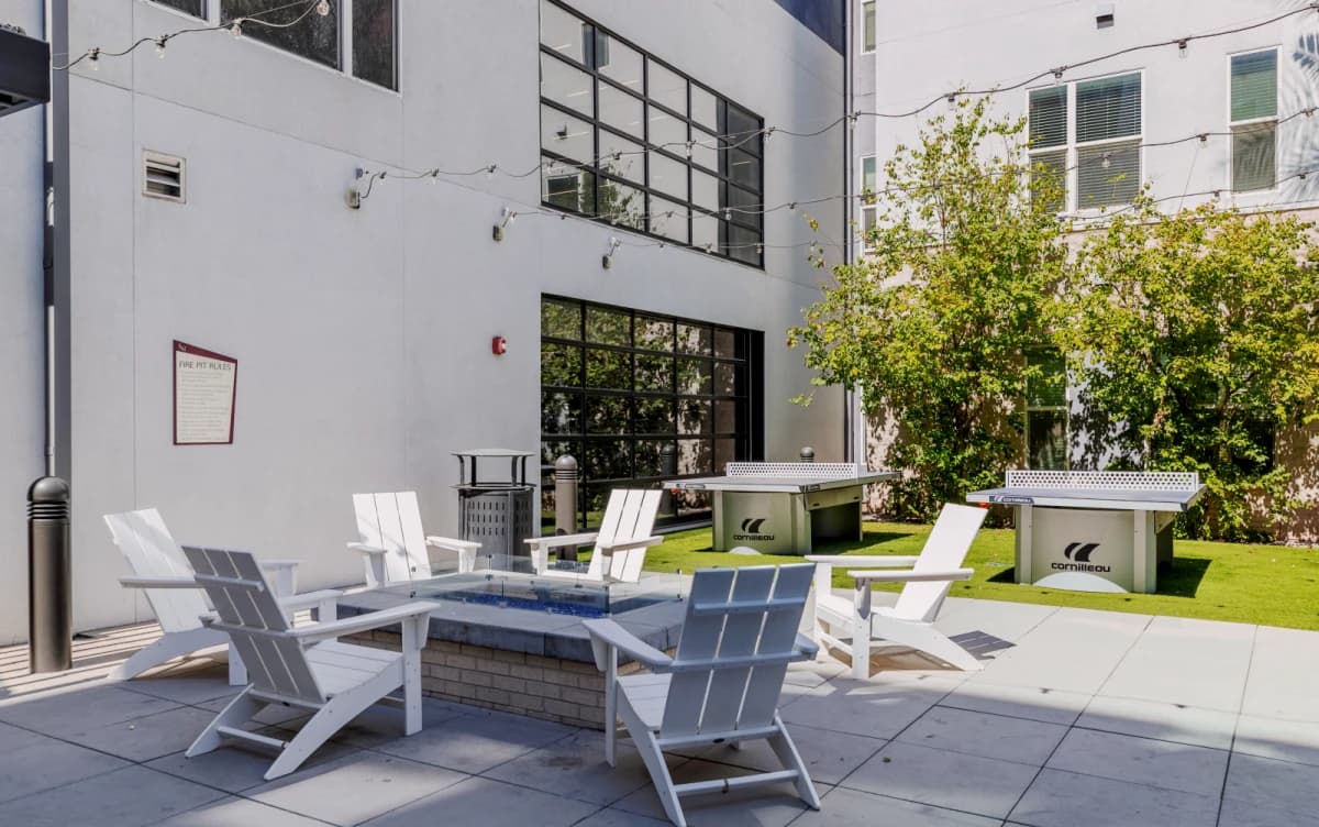 Outdoor Features