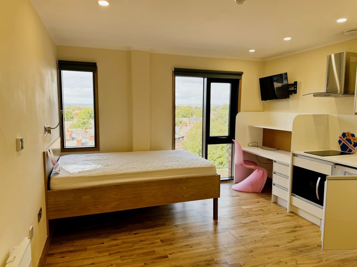 Adam & Burton House image