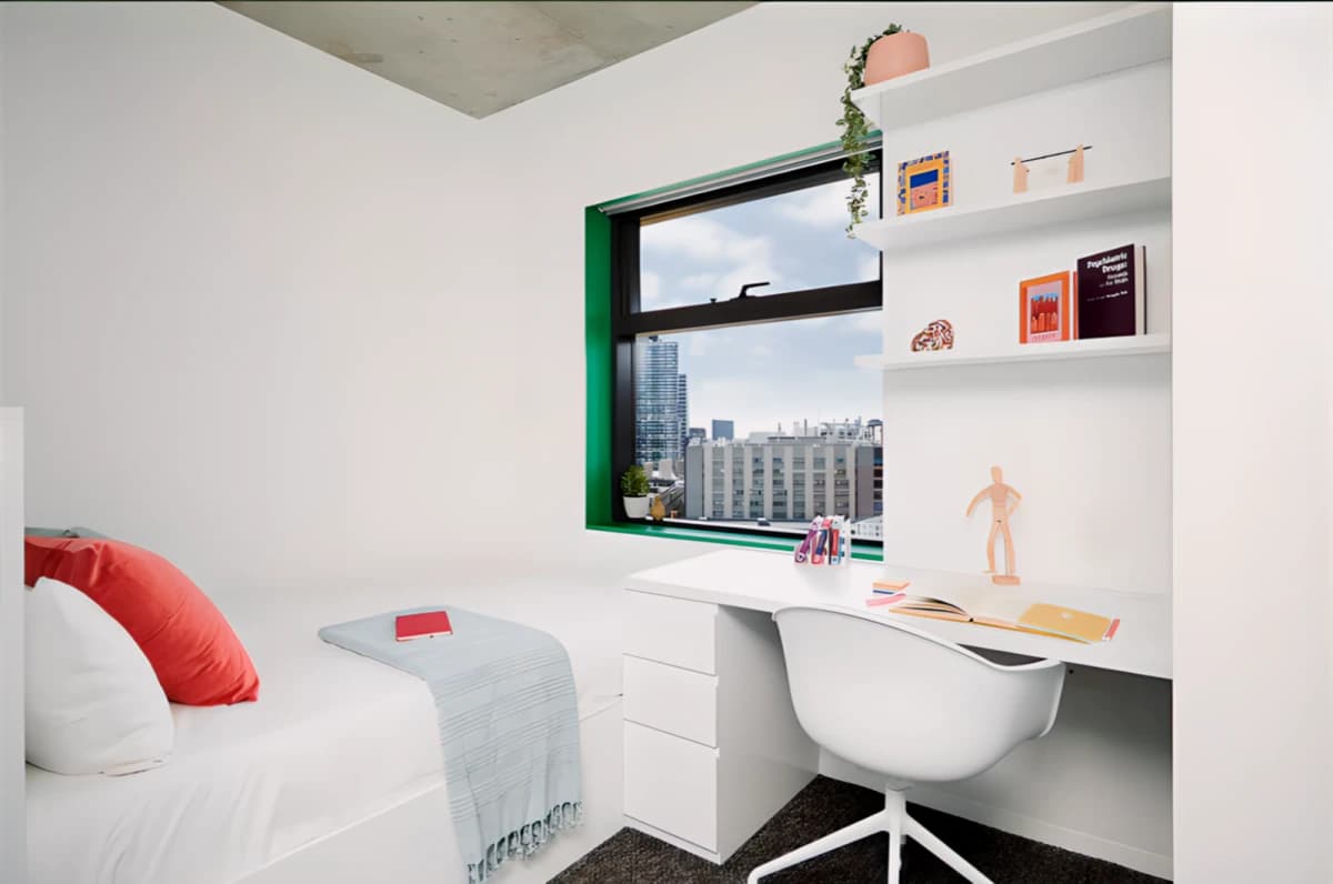 Scape Carlton image