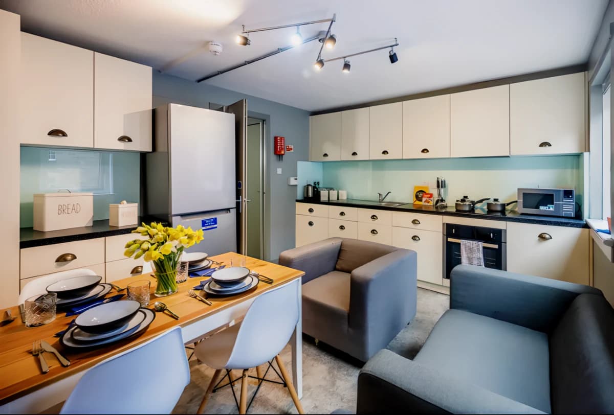 4 Bed Standard