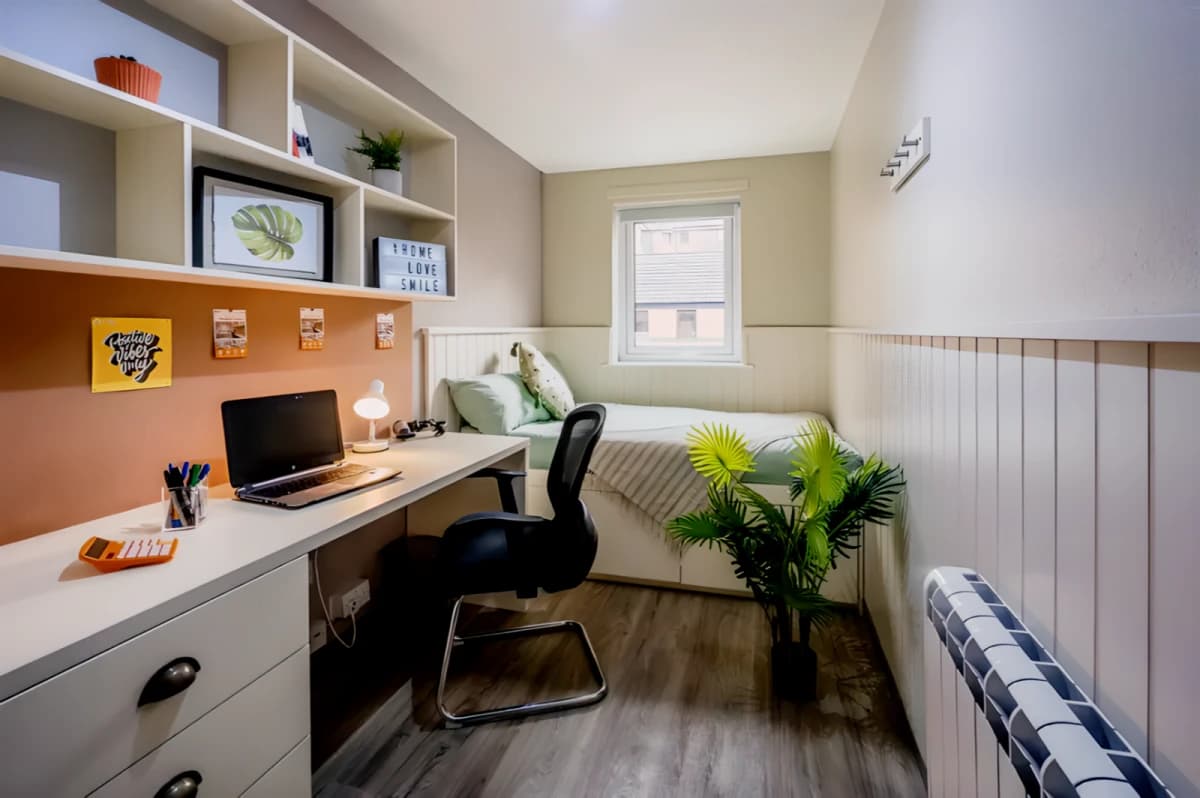 5 Bed Townhouse Standard