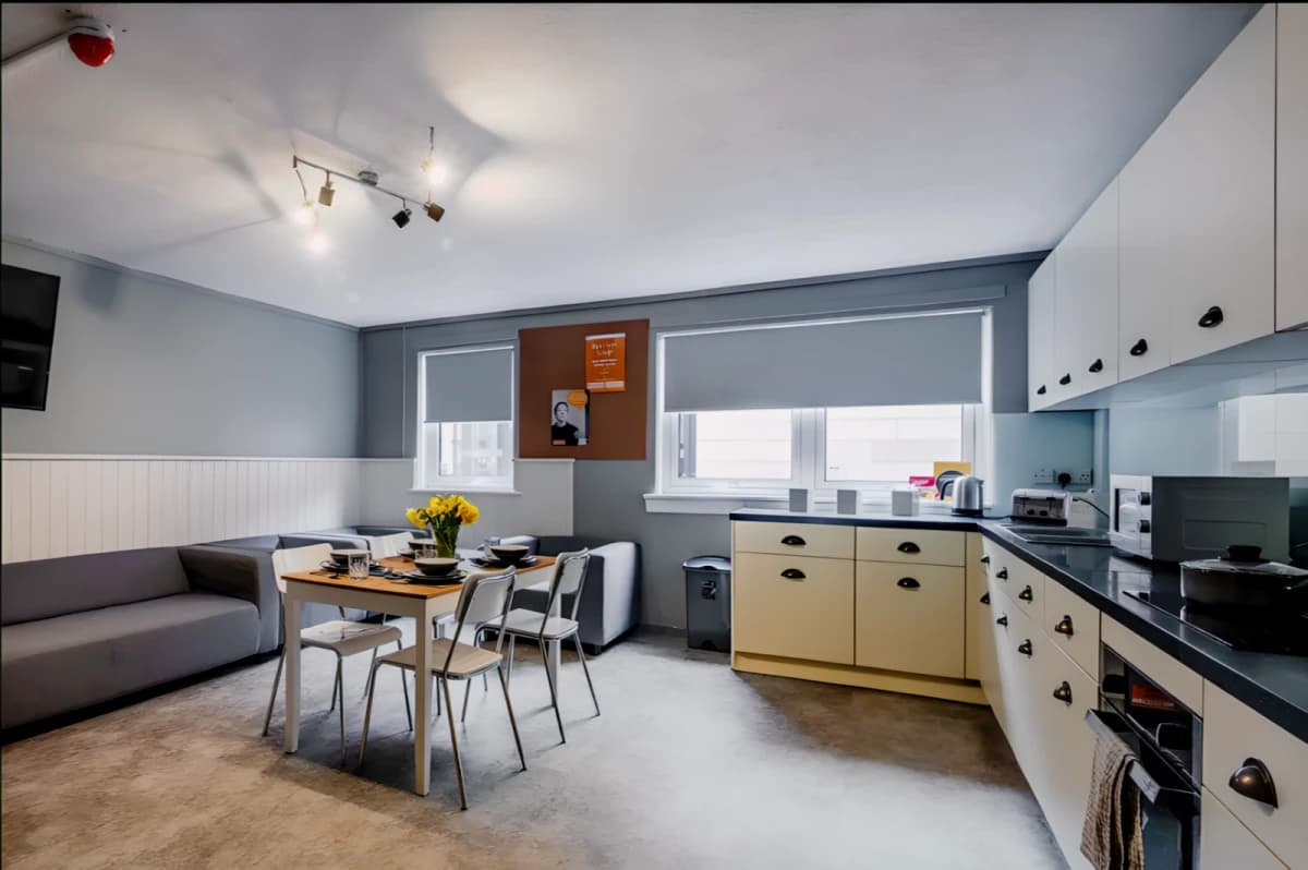 5 Bed Townhouse Standard