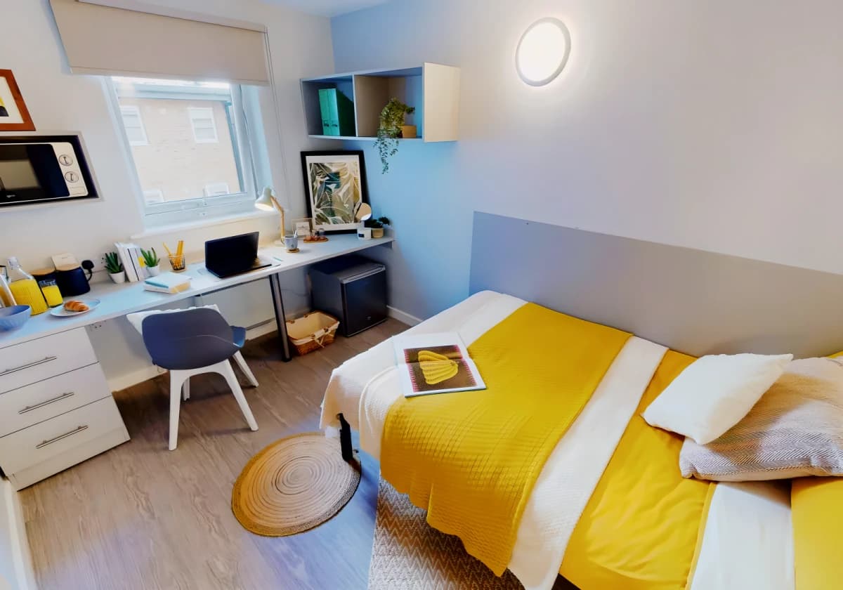 iQ Great Newton House image