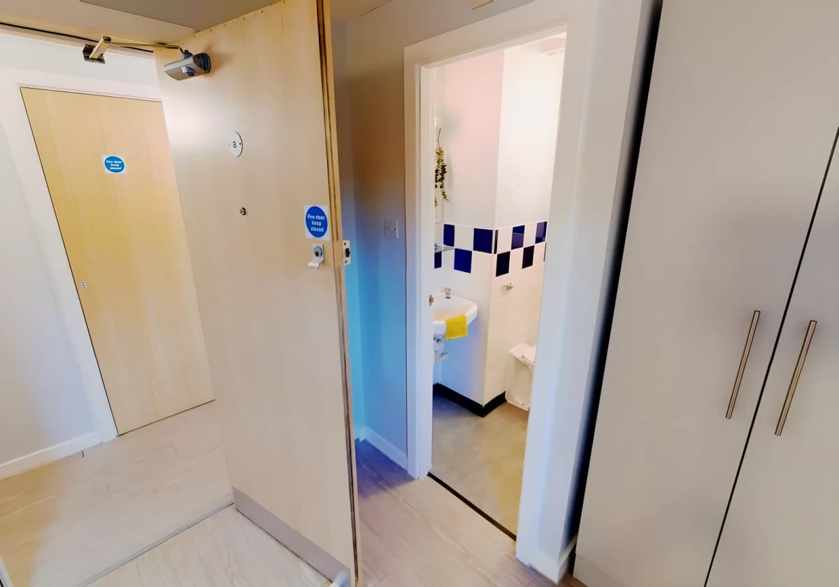 iQ Great Newton House image