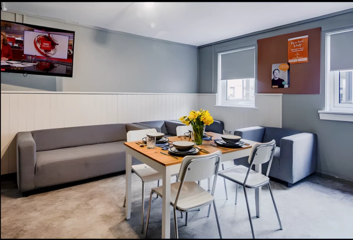 6 Bed Townhouse Deluxe