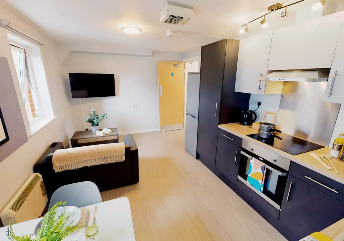 iQ Great Newton House image