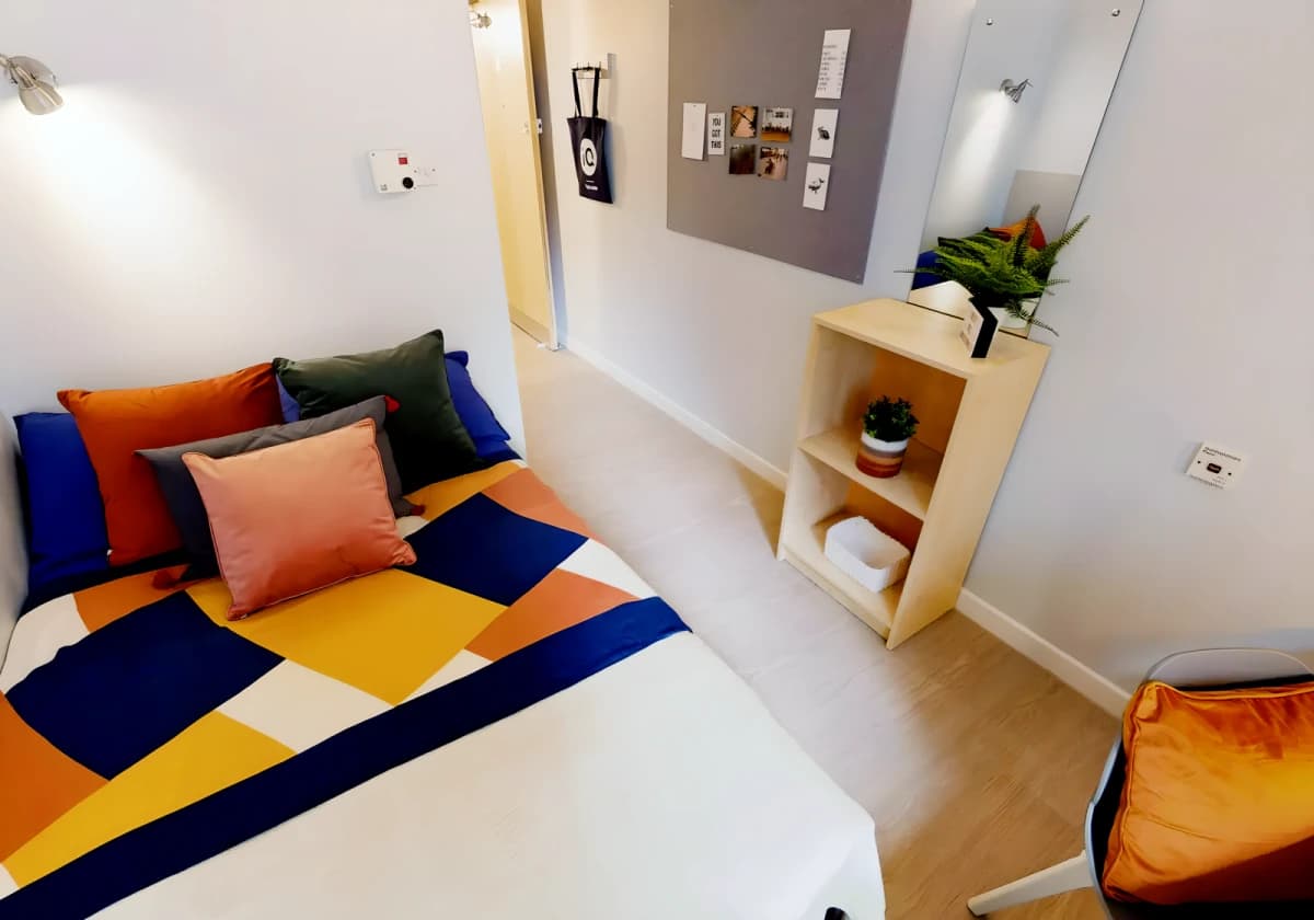 iQ Great Newton House image