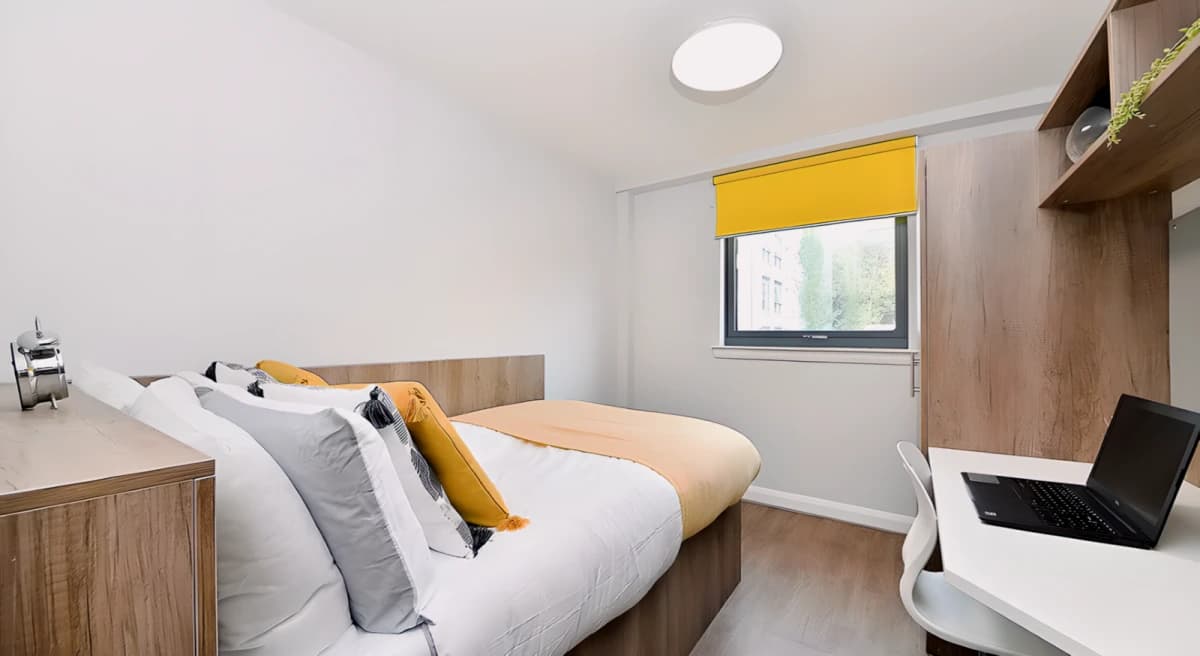 Gold En-Suite