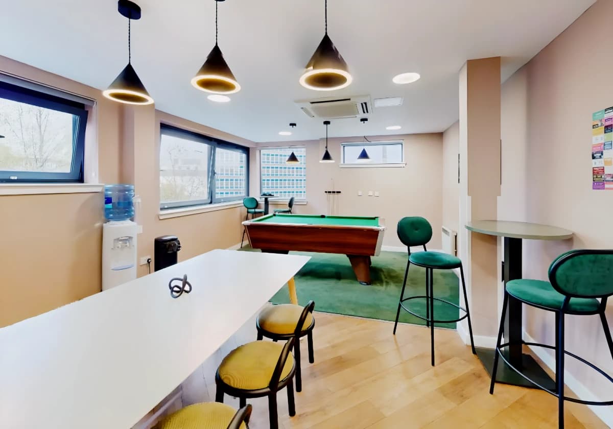 iQ Parker House image