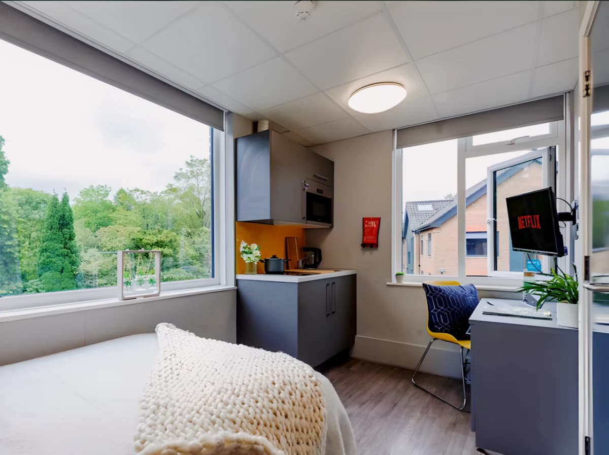 Allen Court image