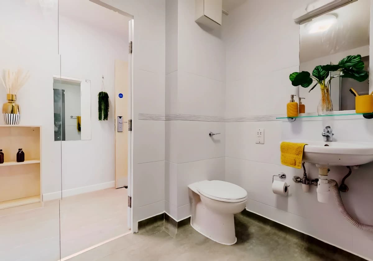 Gold En Suite Plus