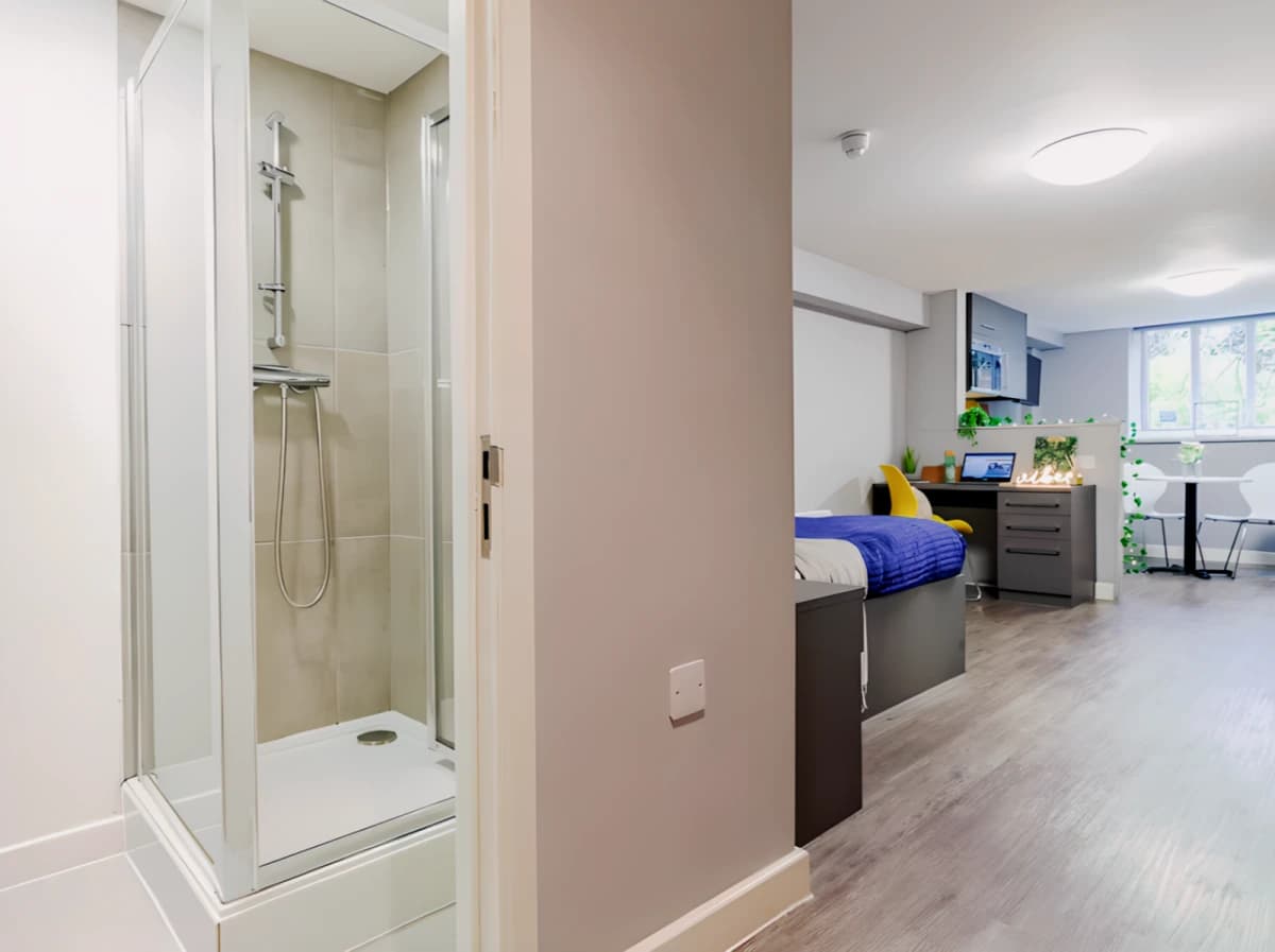 Allen Court image