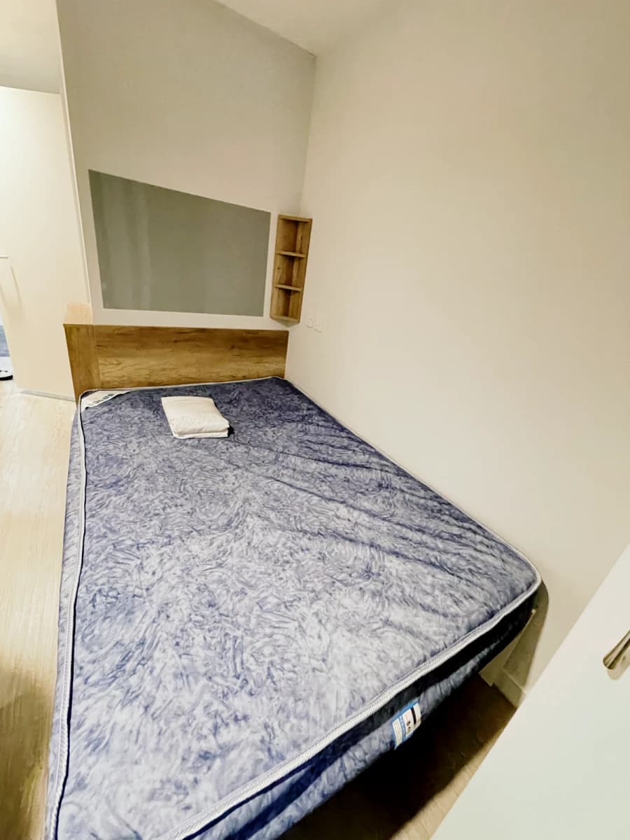 iQ Elgin Place image