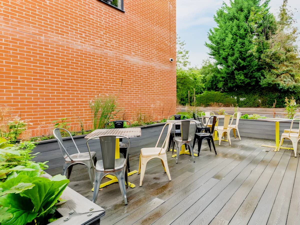 Allen Court image