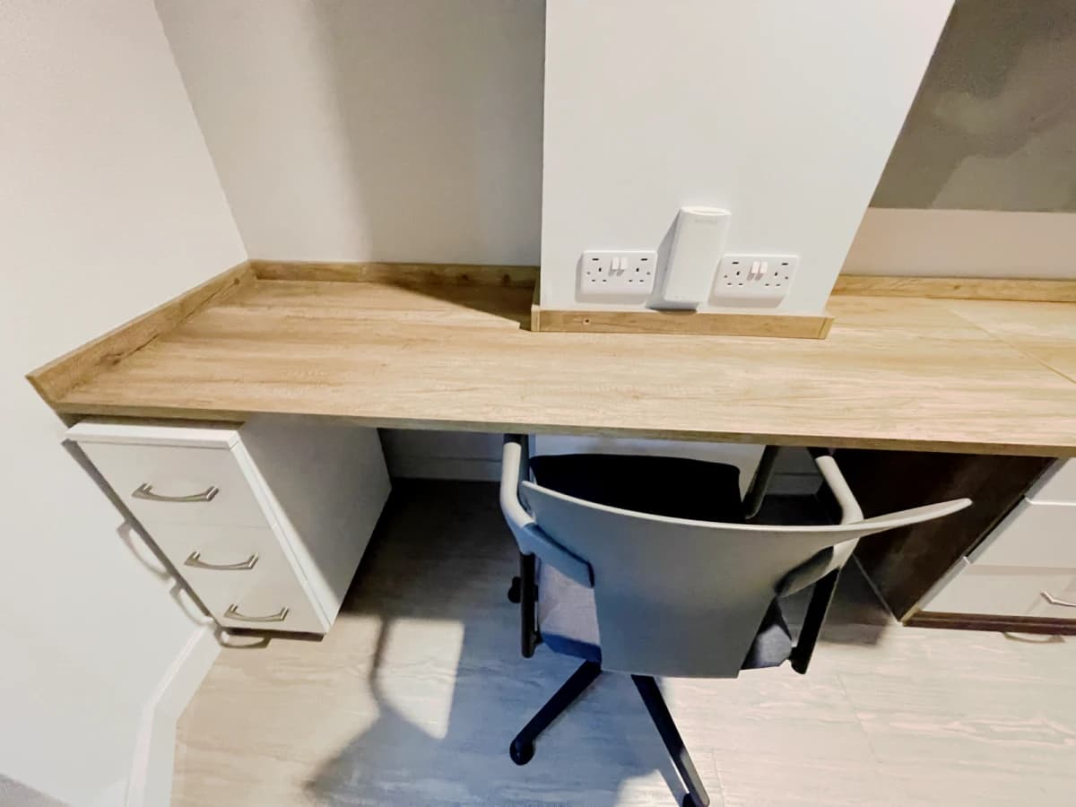 iQ Elgin Place image