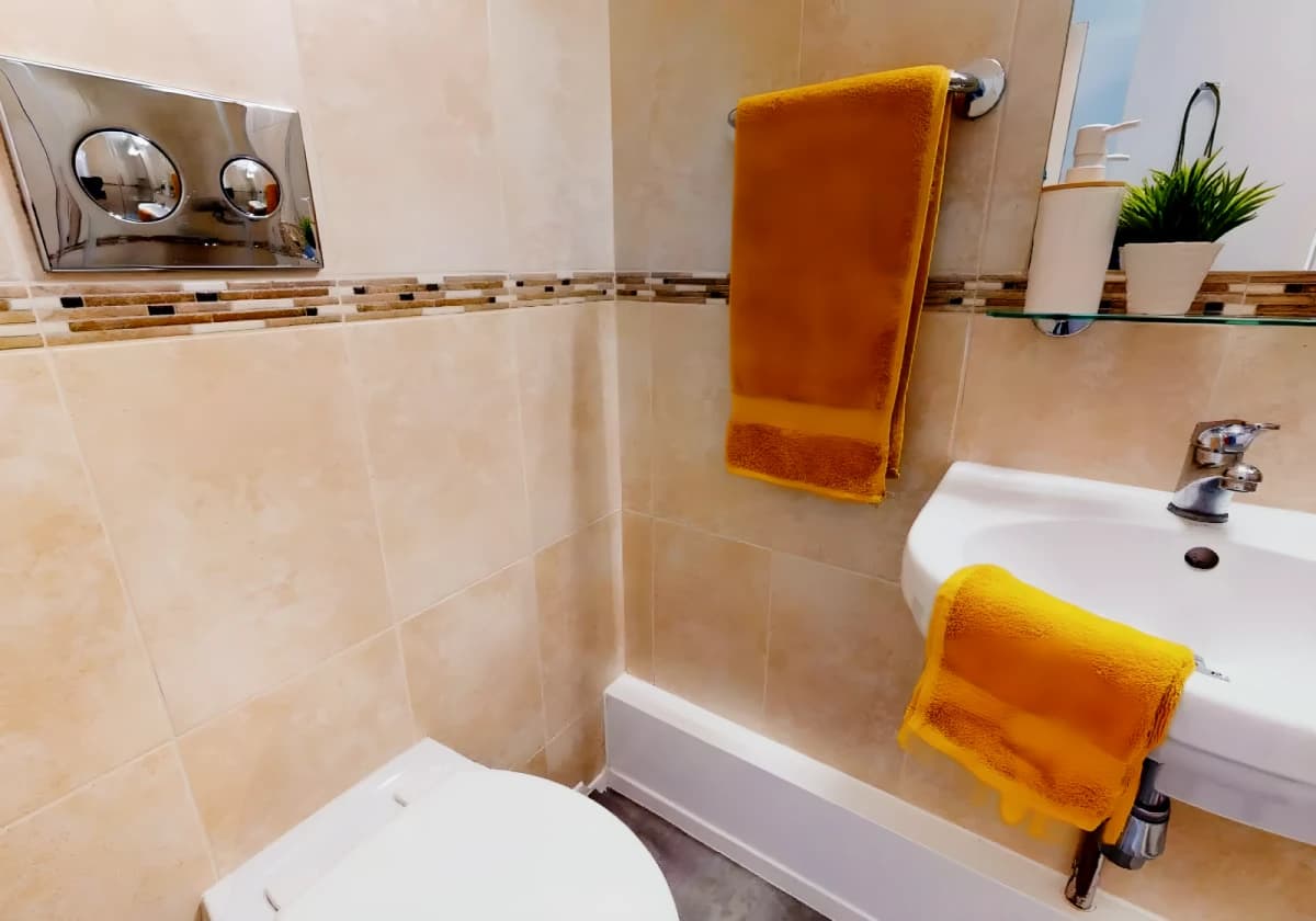 Bronze En Suite Plus