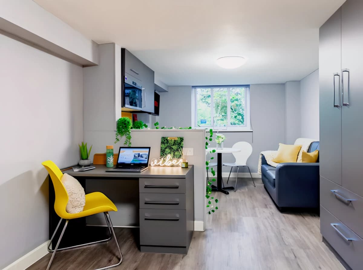 Allen Court image