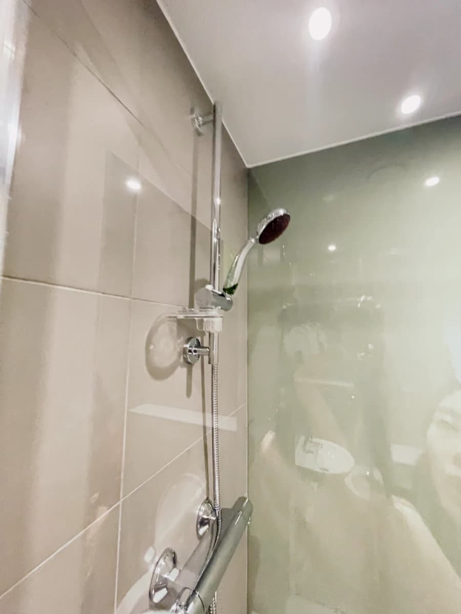 iQ Elgin Place image