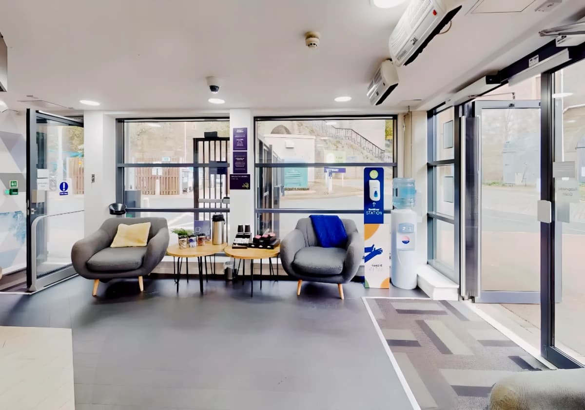 iQ Parker House image