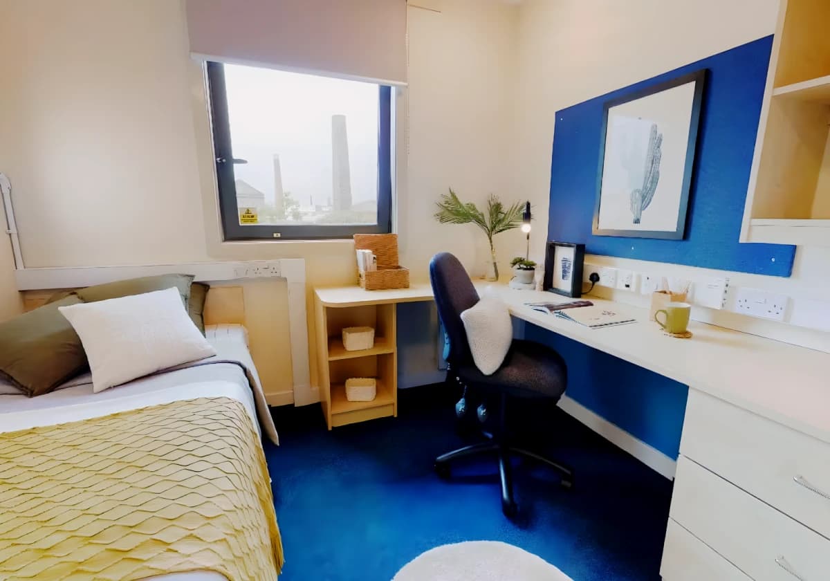 Bronze En Suite
