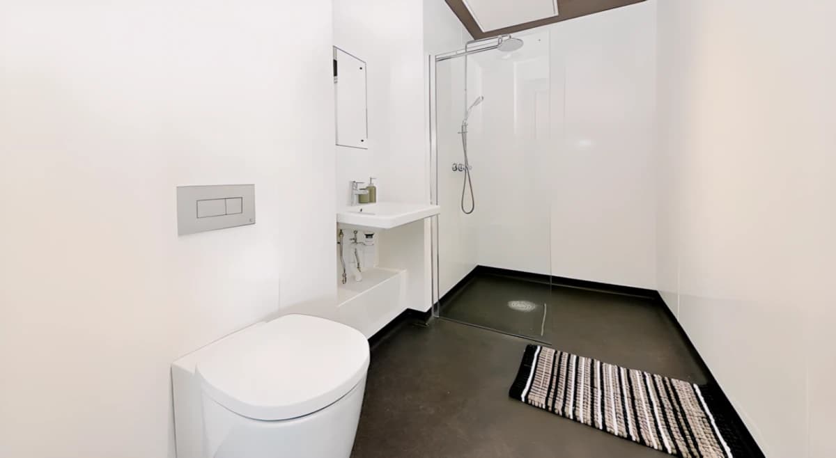 Deluxe Studio
