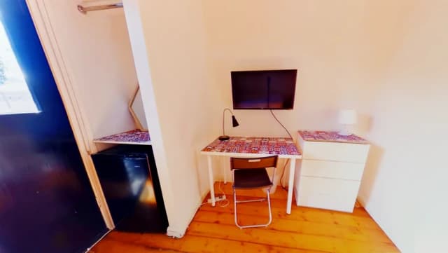 Room 5