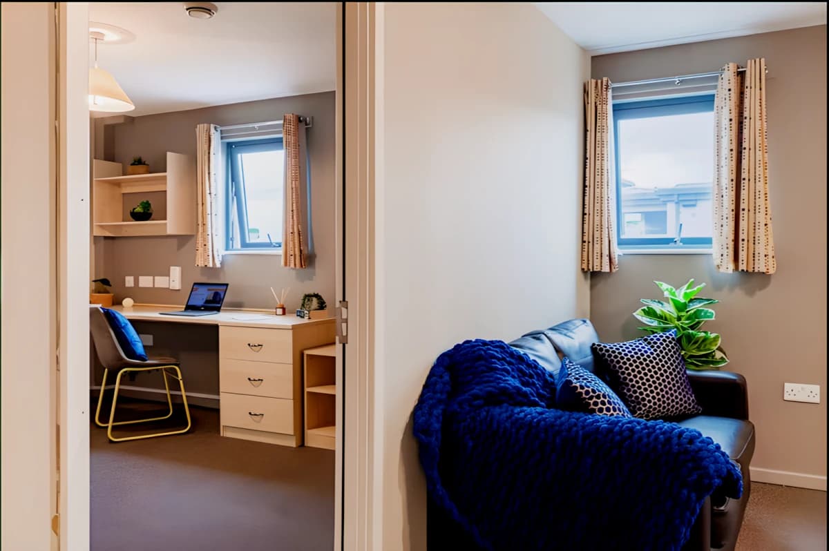 2 Bedroom Flat