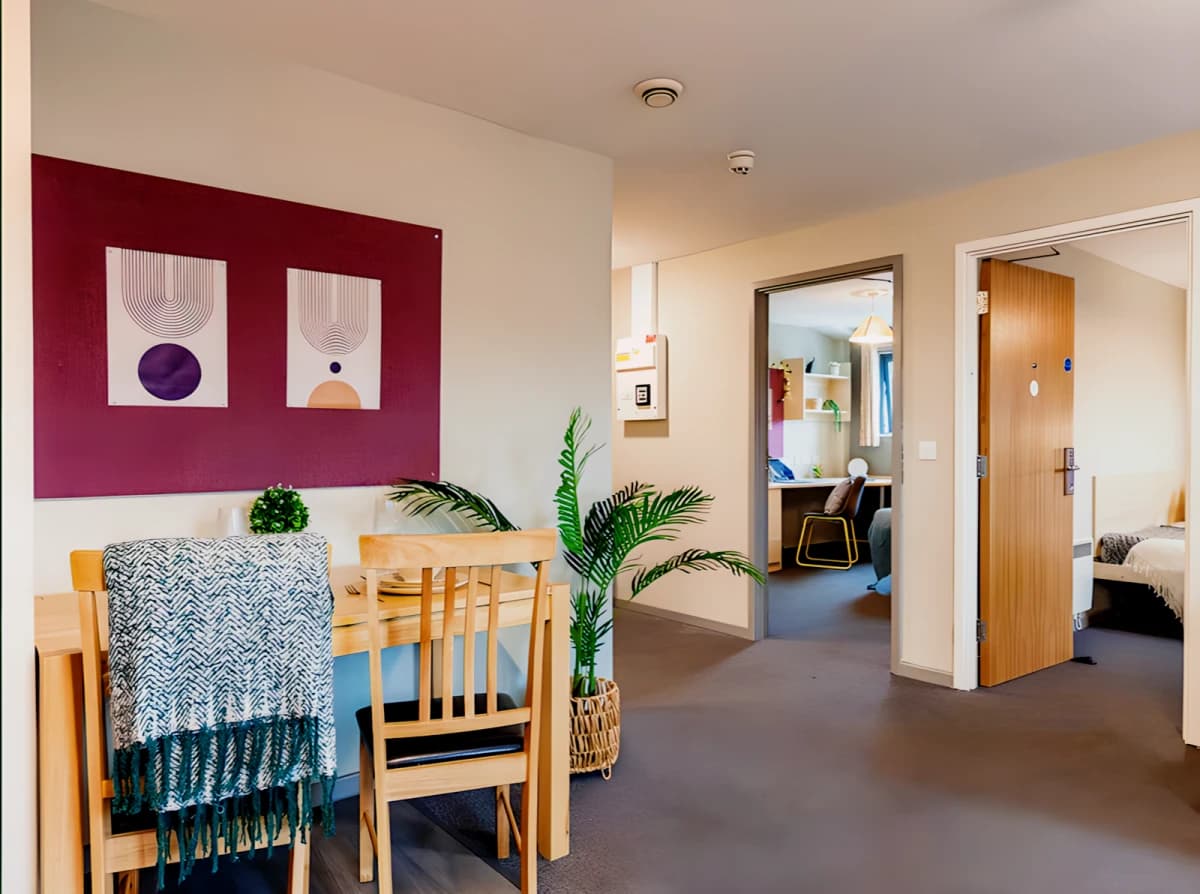 Crown House image