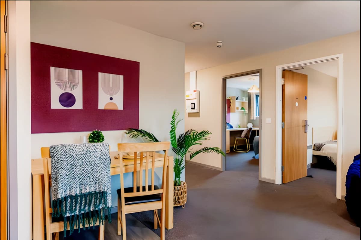 2 Bedroom Flat