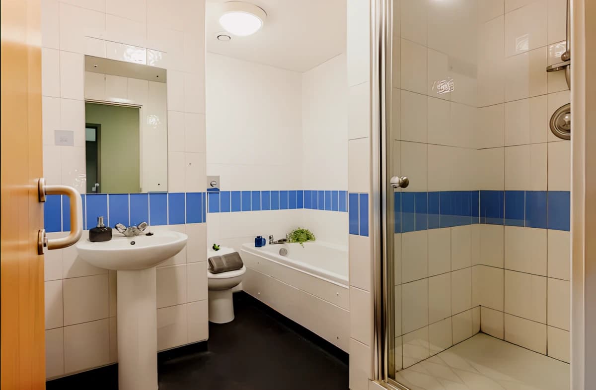 2 Bedroom Flat