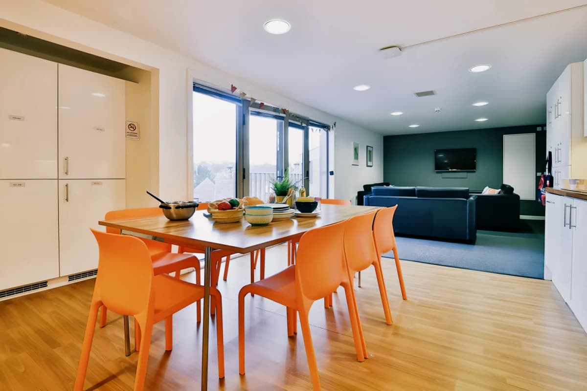 Victoria Court image