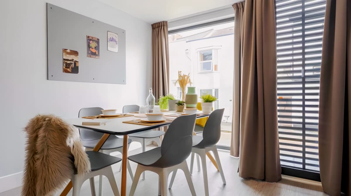 iQ Abacus House image