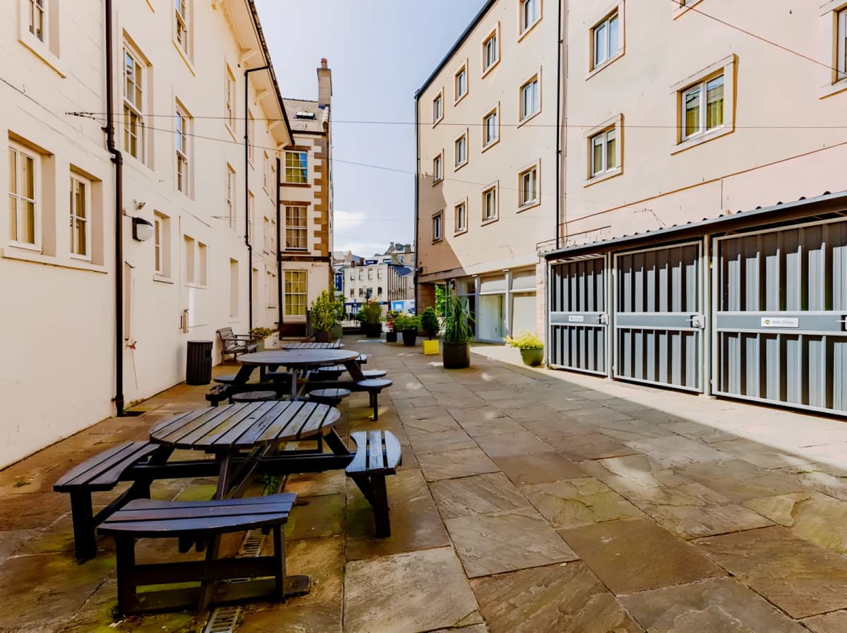 Outdoor Features