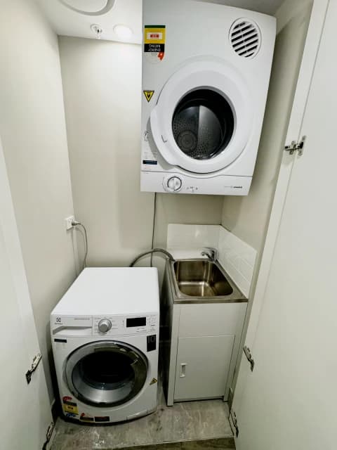3 bed 2 bath-single room