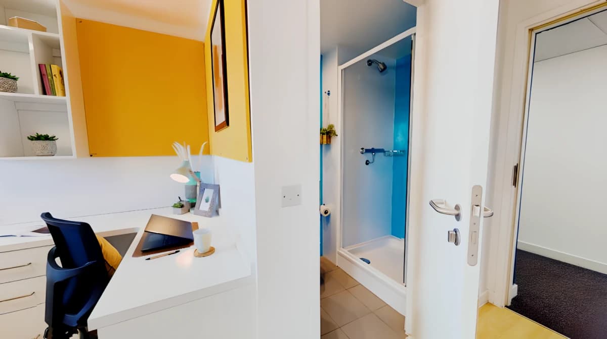 iQ Haywood House image