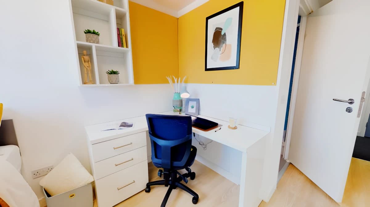 iQ Haywood House image