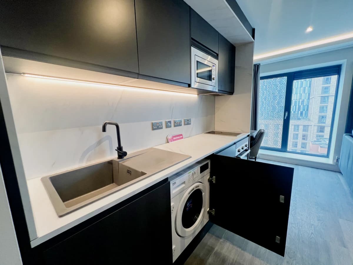 LiveOasis St Albans Place image