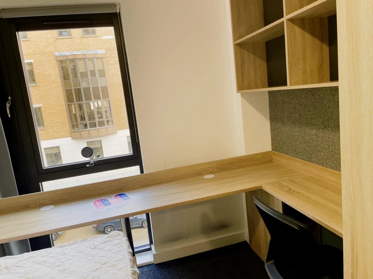 Southampton Crossings image