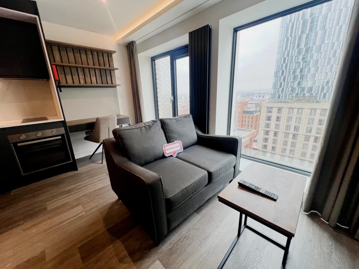 LiveOasis St Albans Place image