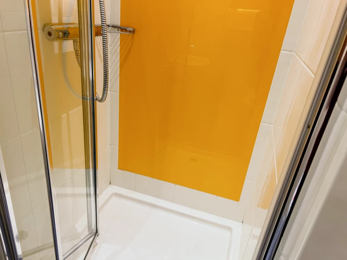 Silver Ensuite