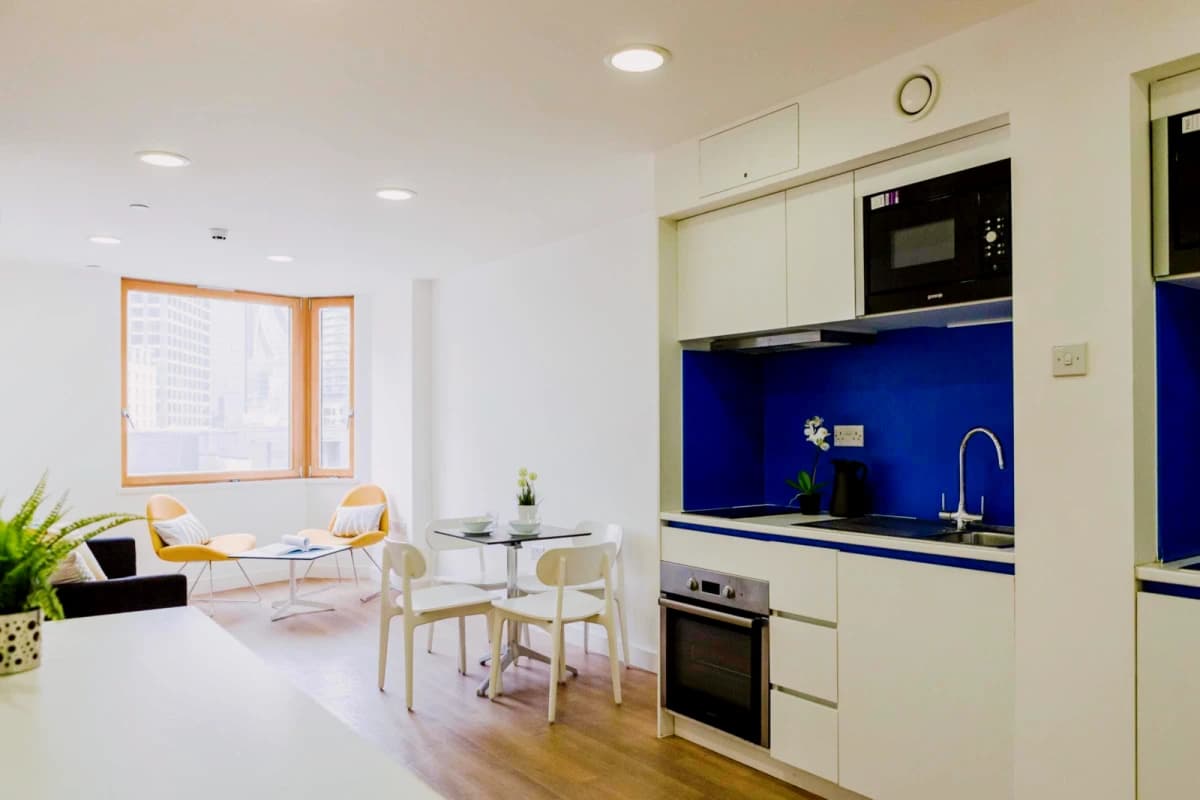 Lit Aldgate Residence image