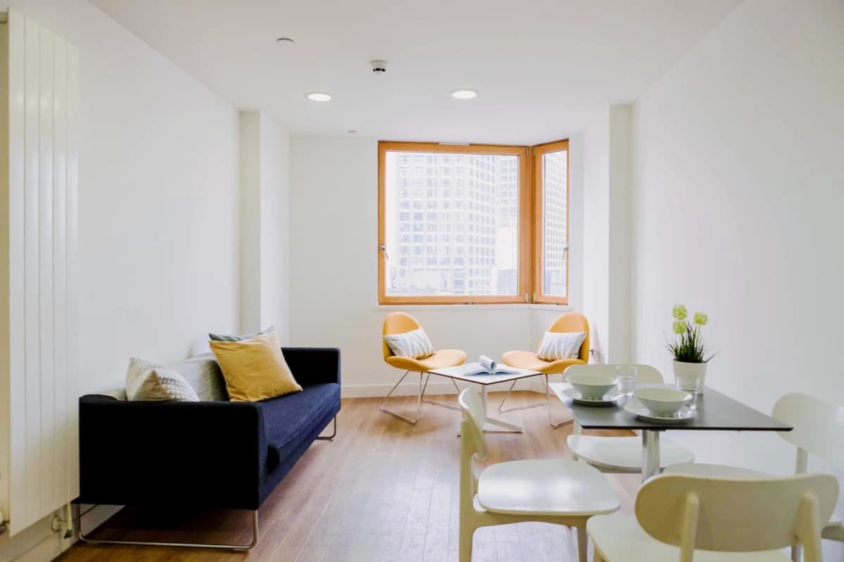 Lit Aldgate Residence image